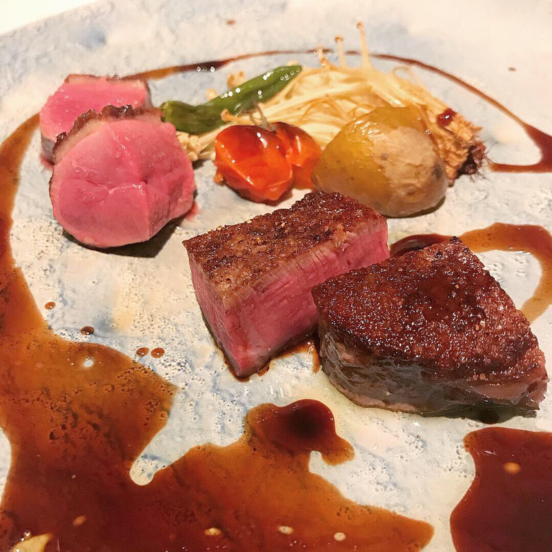 飛騨牛とシャラン鴨 赤ワインソース(エゴジーヌ)