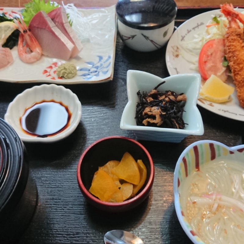 だんだん定食(お食事処 さかゑや （さかえや）)