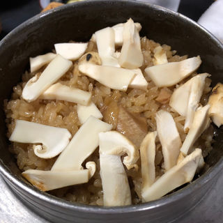 松茸の釜飯(お可免)
