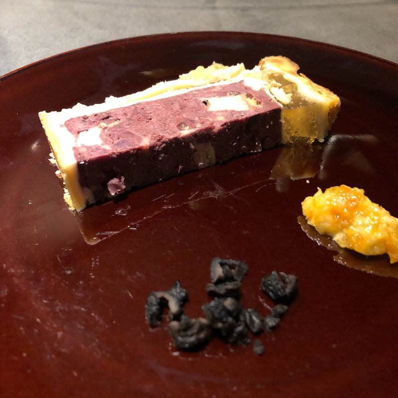 青首鴨、穴熊とフォアグラのパテアンクルート(Saint FAUCON)