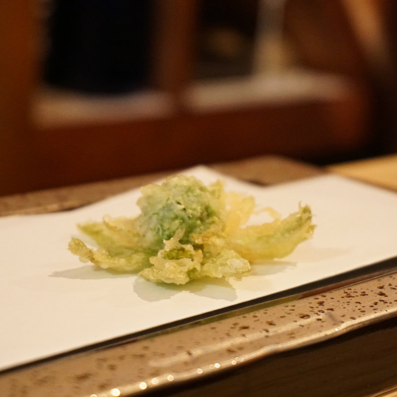 ふきのとう(創作天ぷらと炭焼き ワイン はかたあゆむ)