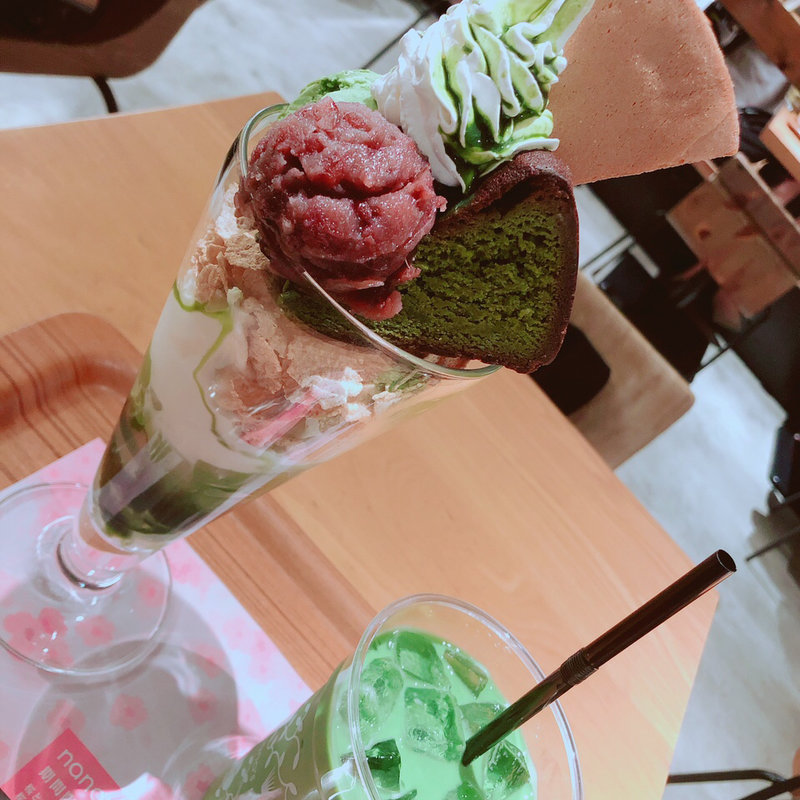 抹茶ガトーショコラパフェ(nana's green tea ルミネ北千住店)