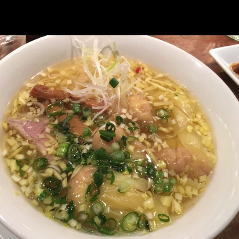 えびワンタン麺(中華そば すずらん )