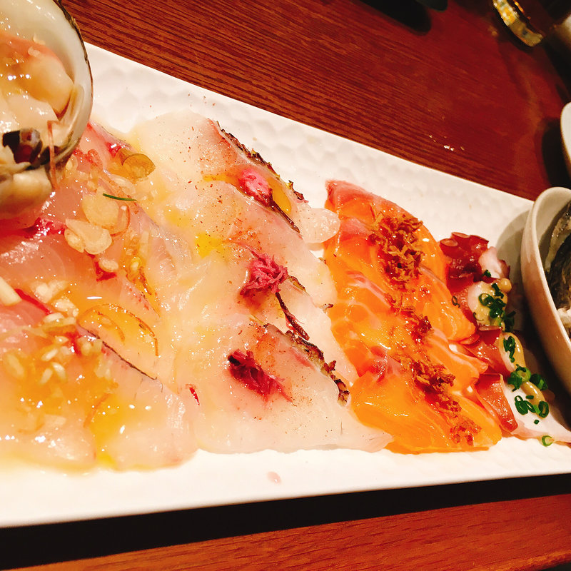 海の幸のカルパッチョ(びすとろUOKINはなれ)