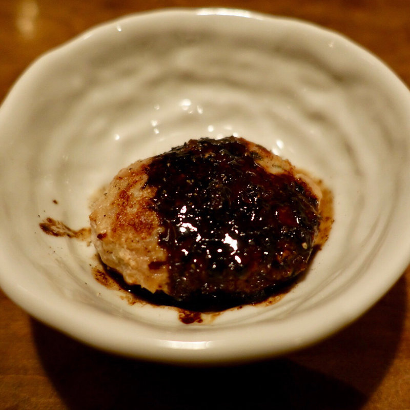 軟骨等を入れたつくね（1個）甘ずっぱく煮つめたバルサミコソース(けむり 人形町店 )