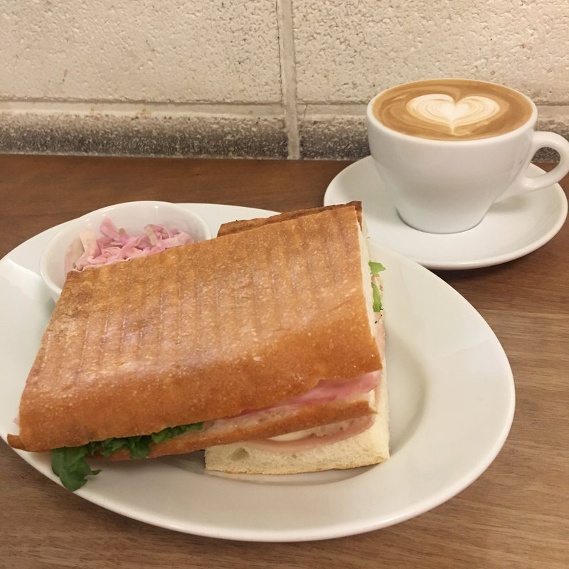 季節のパニーニ(パンとエスプレッソと)