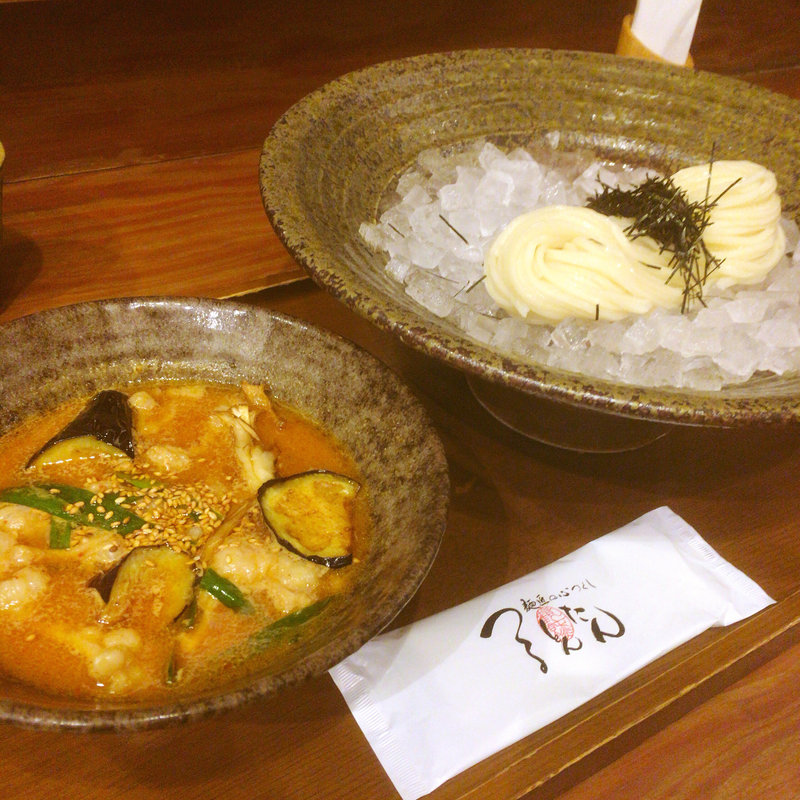 牛もつ麻辣胡麻つけ麺のおうどん(あげたち 匠の細麺 つるとんたん（大国町）)