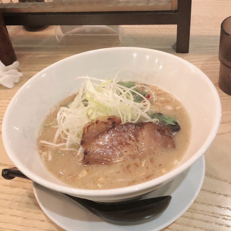 醤油ラーメン(四川担々麺 どういうわけで、)