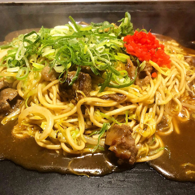 カレー焼きそば(とんちんかん )