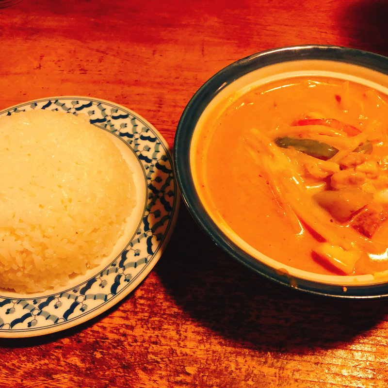 レッドカレー 鶏肉(バーンタイ)