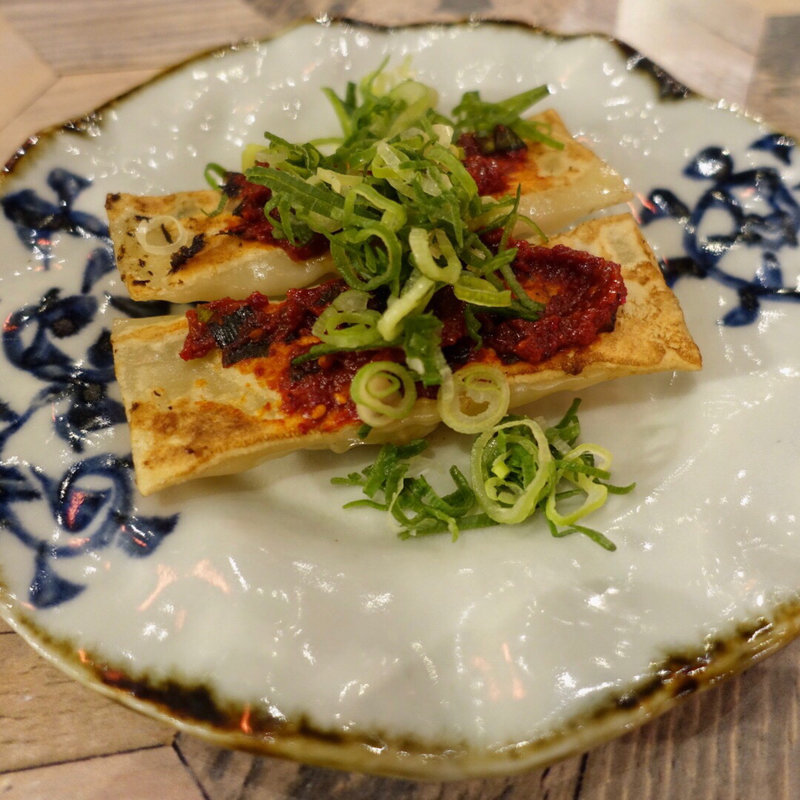 辛味噌のせ棒餃子(サナギ)