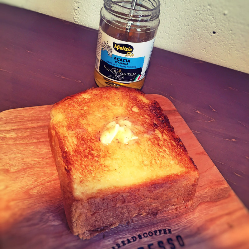 厚切りバタートースト(LeBRESSO(レブレッソ) 福岡浄水通店)