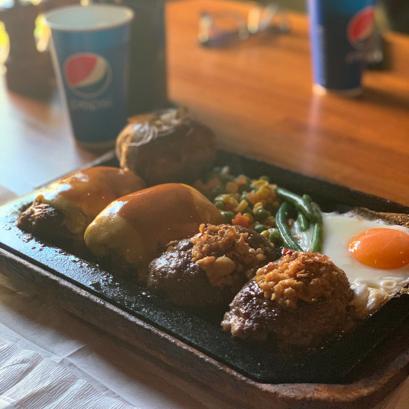 ハンバーグ(ゴールドラッシュ 池袋店)