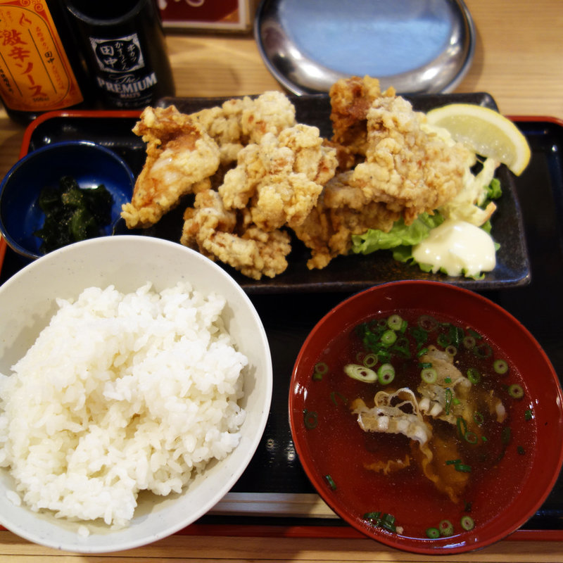 山盛りからあげ定食(串カツ田中 マークイズ福岡ももち店)