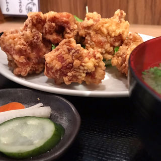 若鶏からあげ定食(居酒屋 七ツ半)