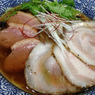 芳醇醤油鶏そば(麺や而今 （じこん）)