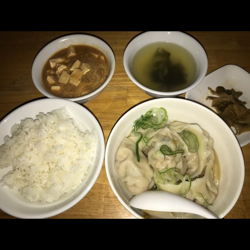 水餃子定食(餃子のニューヨーク 立川店)
