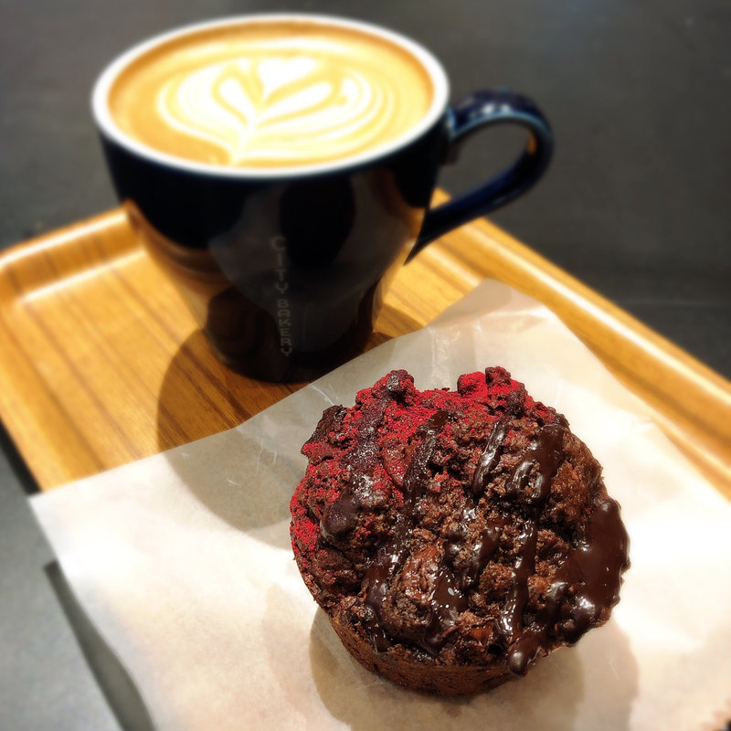 ラズベリーチョコマフィン(the city bakery)