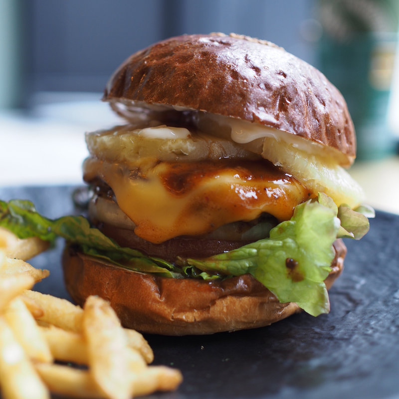 パインチーズバーガー(GREEDY BURGER (グリーディーバーガー))