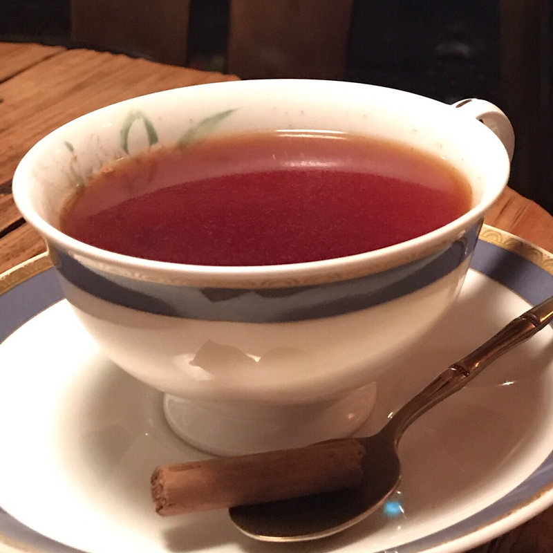 シナモンティー(屋根裏貘)