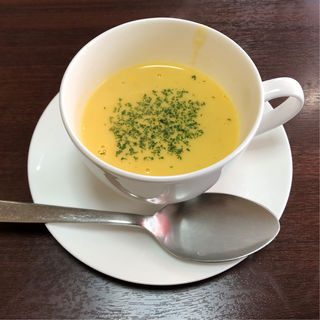 コーンスープ(洋食専門店くろくろ)