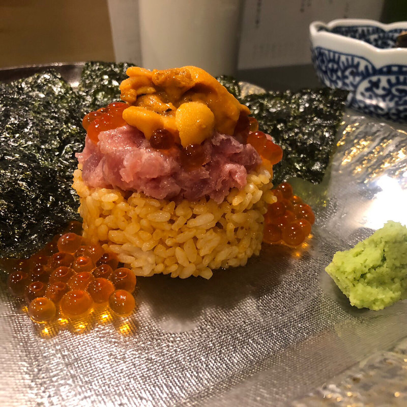 生雲丹ご飯とネギトロのミルフィーユいくら添え(中洲流)
