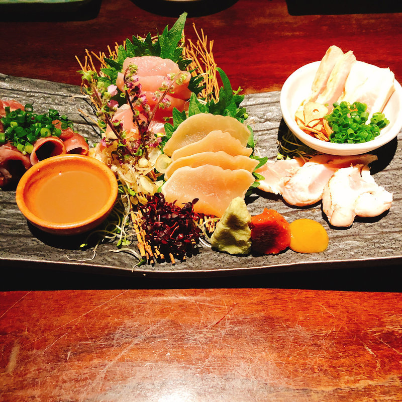 鶏刺身盛合せ(鶏匠 （とりしょう）)