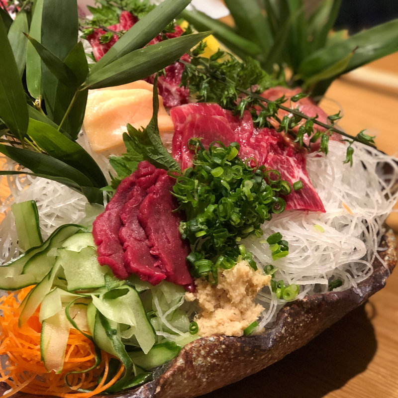 馬刺しの盛合せ(長野といえば、バニクマン （BANIKUMAN）)