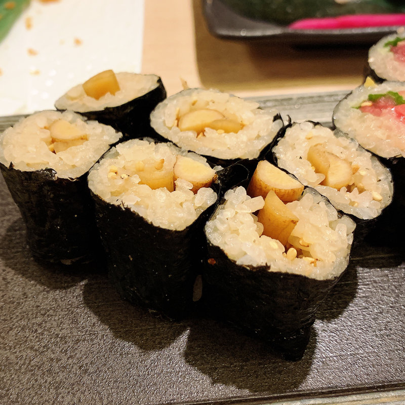 ごぼう細巻き(寿司 鮪家)