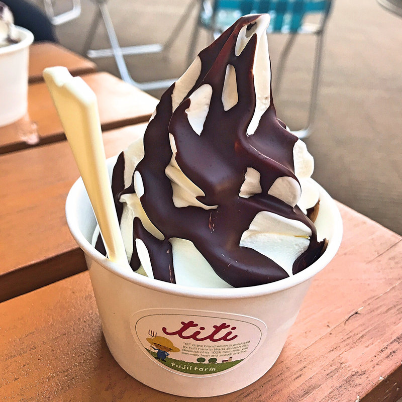 ミルク チョコレートがけ(道の駅ソレーネ周南 titi fujii farm)