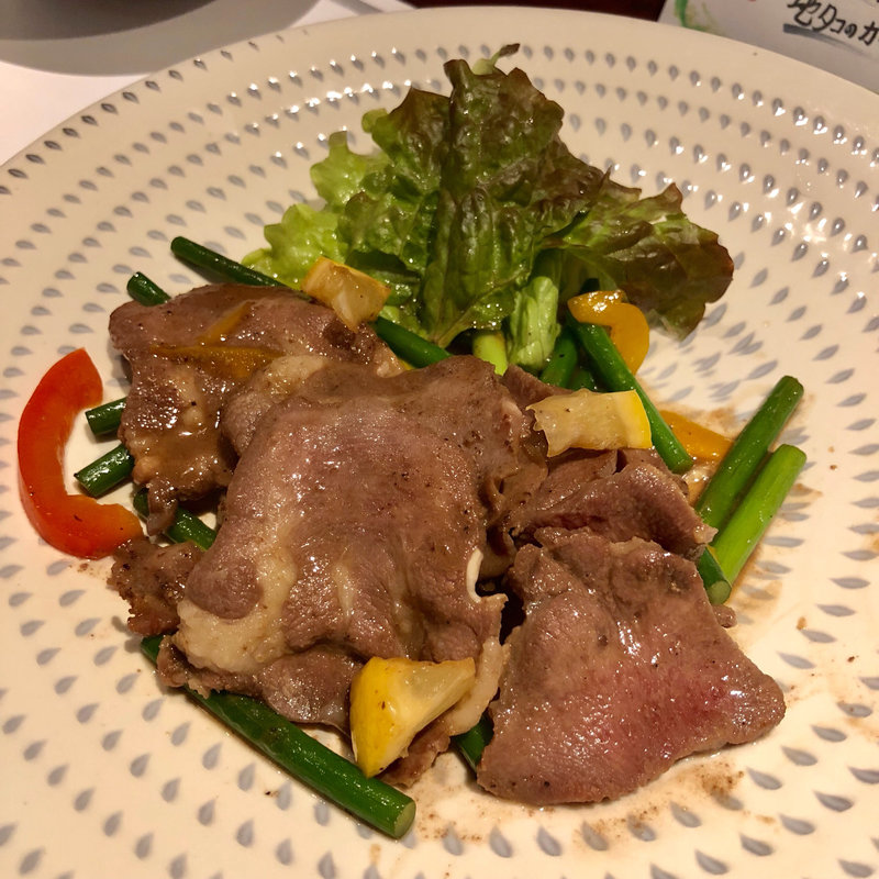 子牛タンのレモン炒め(六ヶ城)