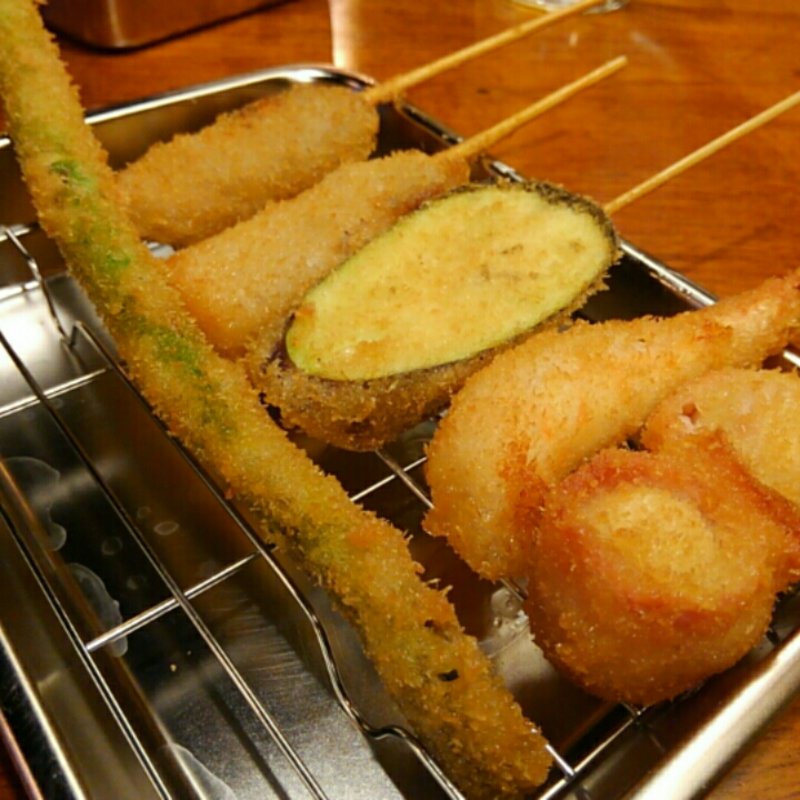 串かつおまかせ5本盛り合わせ(串カツ・ホルモン ニュー朝日 梅田お初天神店)