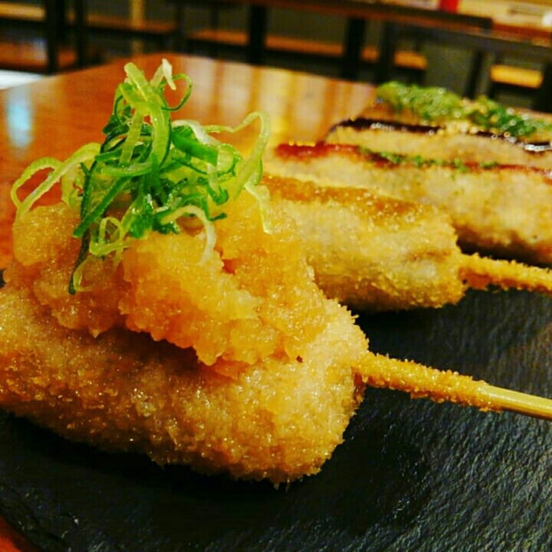 プレミアム創作串 肉かつ串(串カツ・ホルモン ニュー朝日 梅田お初天神店)