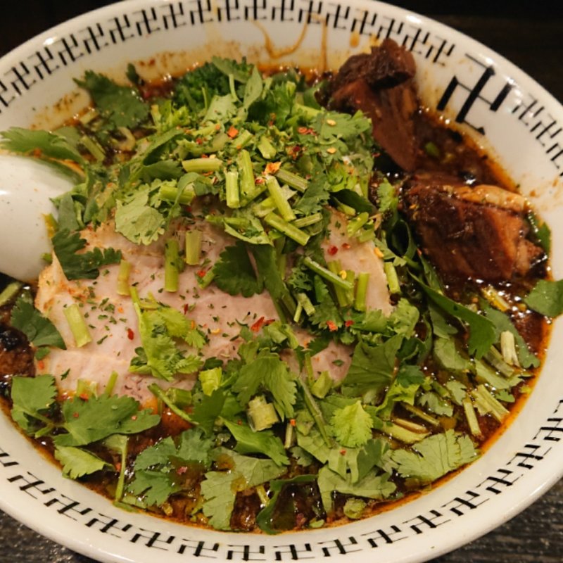 スパイスラーメン肉切れ端トッピング(スパイス・ラー麺 卍力 西葛西本店)