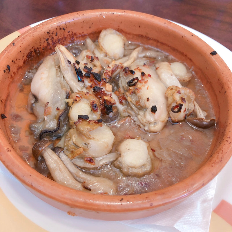 牡蠣とベビー帆立のアヒージョ(グラッチェガーデンズ 須磨パティオ店)