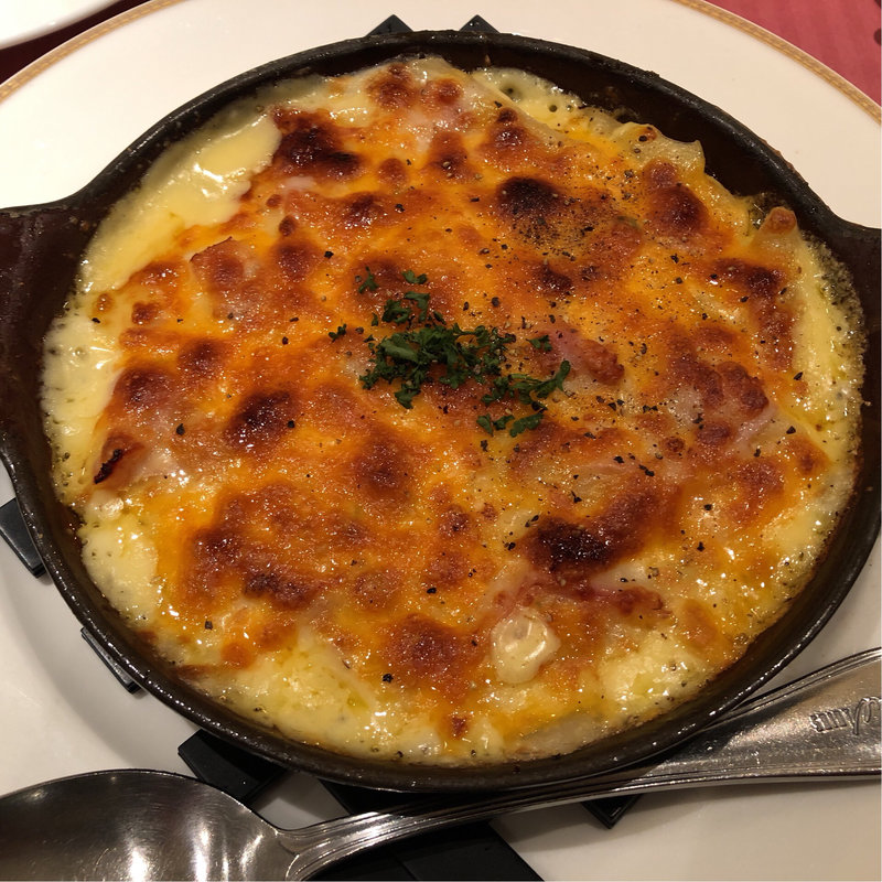 クアトロフロマッジョのクリームグラタン(ベーカリーレストランサンマルク 新宿西口ハルク店)