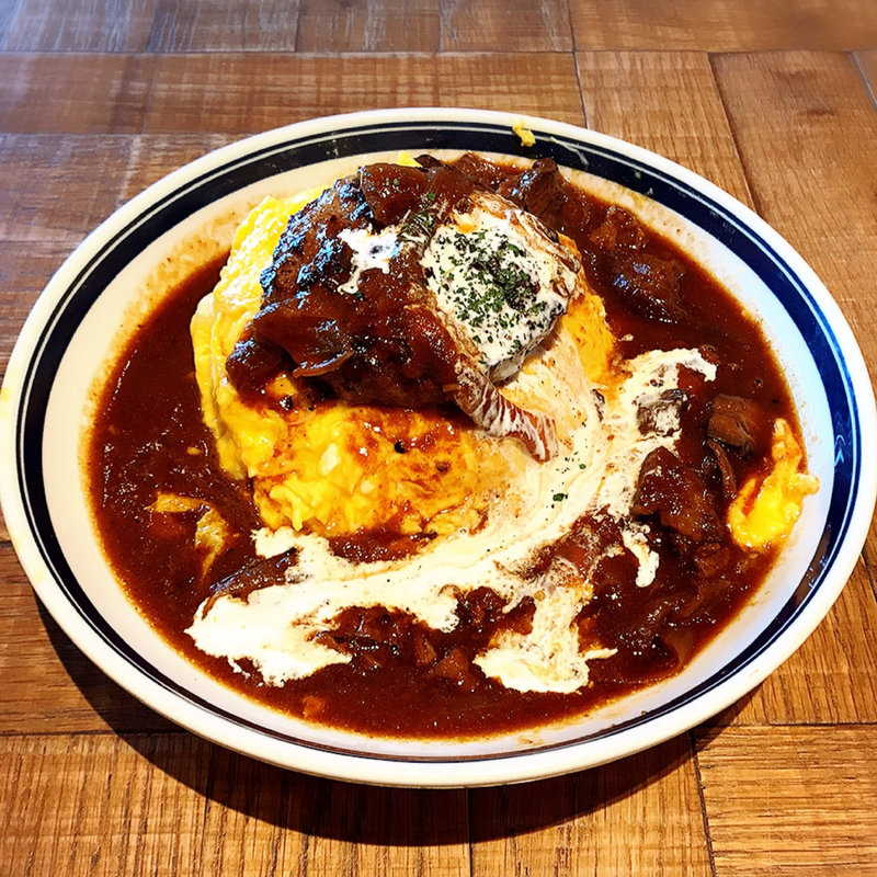 熟成牛ハンバーグと自家製ハッシュドビーフのオムライスランチ(肉が旨いカフェ NICKSTOCK 広島駅前)