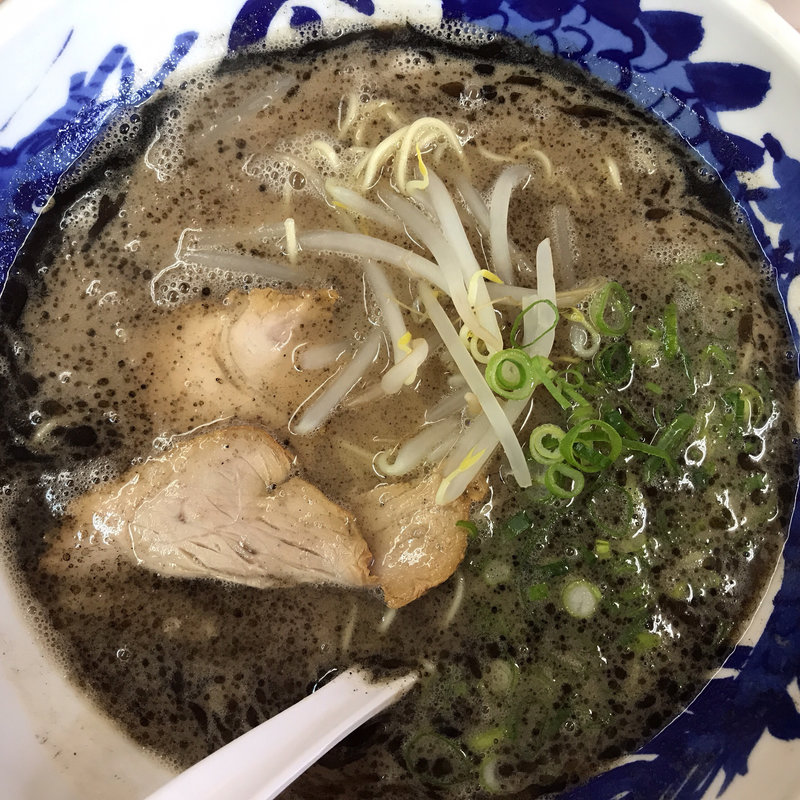 ラーメン黒(ラーメン処 西谷家 前原店)