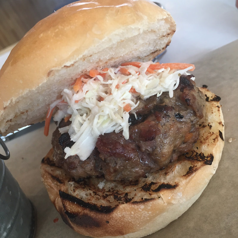 ジラフハンバーガー(ask a giraffe 国立店 （アスク ア ジラフ 【旧店名】TABLE MODERN SERVICE 国立店）)