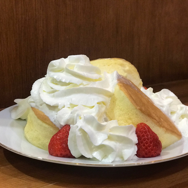 リッチミルクエスプーマフスレパンケーキ(ドリンク付き)(かき氷研究所)