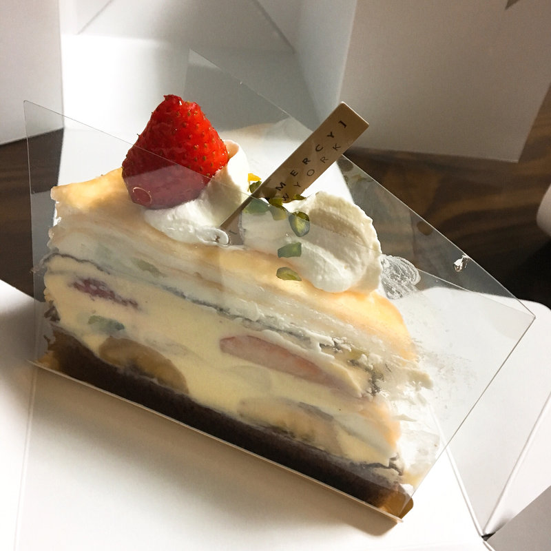 フルーツミルクレープ(グラマシーニューヨーク 大阪高島屋店 （GRAMERCY NEWYORK）)