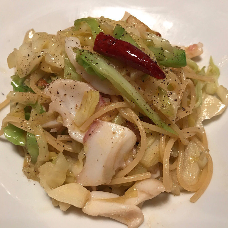 玄海産甲イカと春キャベツのペペロンチーノ(noda)