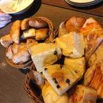 食べ放題のパン(COGS DINING KAGURAZAKA)