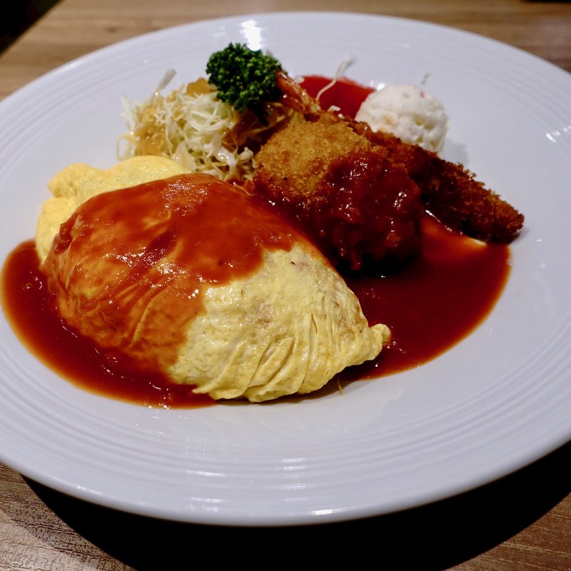 オムライスランチ(ランチと肉汁とお酒 ハンバール なんばウォーク店)