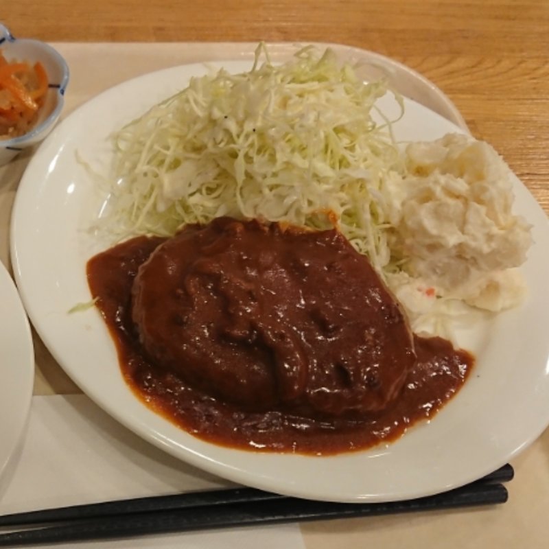 ハンバーグ定食(ヴィヤン)