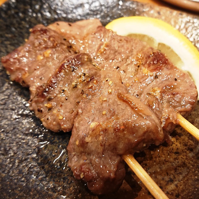 牛カルビ串焼き<2本>(鉄板酒場 鐵一 溝の口店)