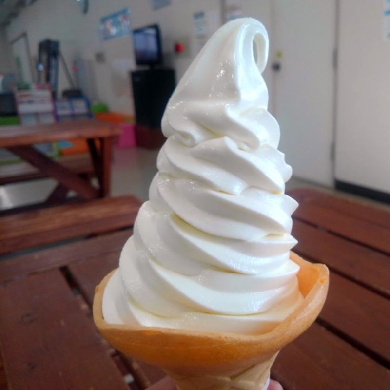 モーちゃん牛乳ソフト(モーちゃんアイス工房 産直 来夢 )