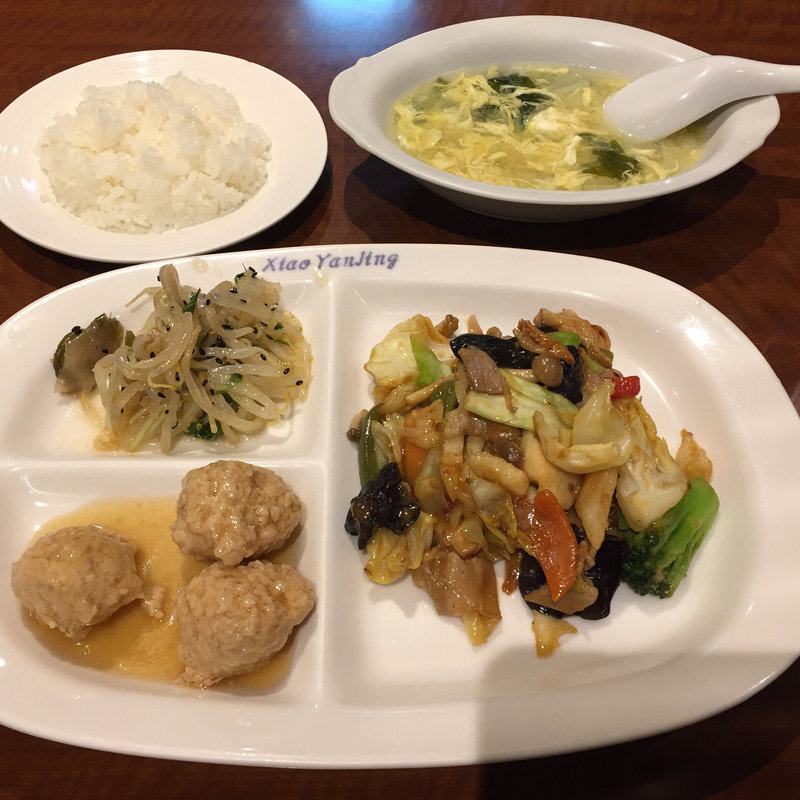 牛肉と野菜の炒め物(小燕京)