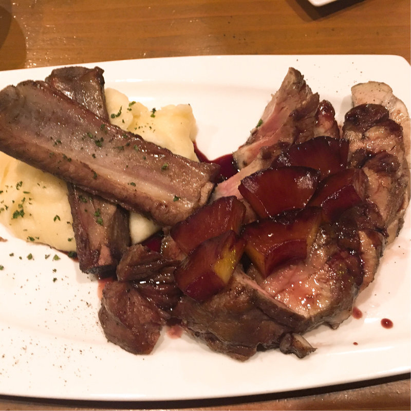 スペアリブ(葡萄屋マルシュ)