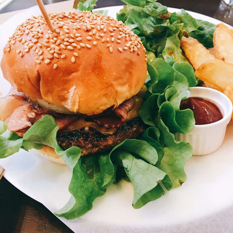 ベーコンコングバーガープレート(バーガー コング （BURGER KONG）)